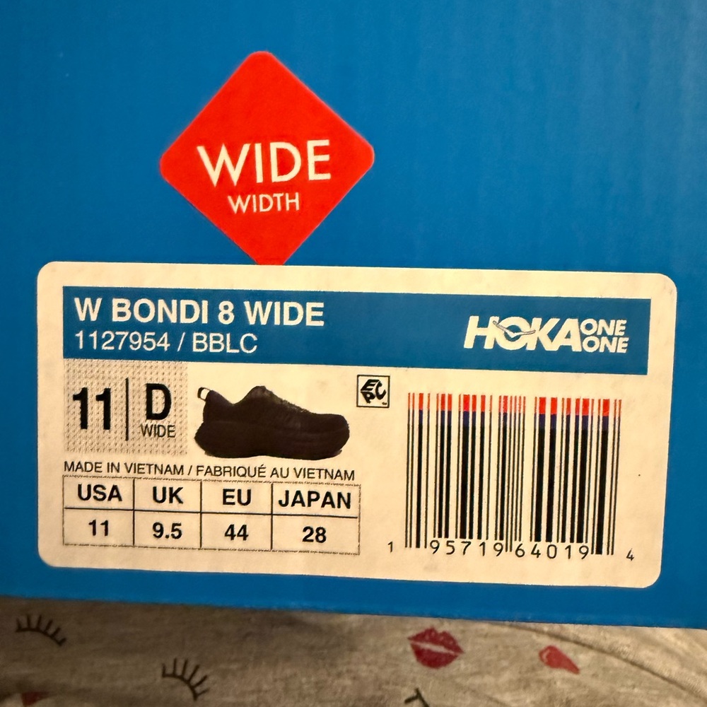 HOKA ONE Bondi 8 Wide Black Shoes